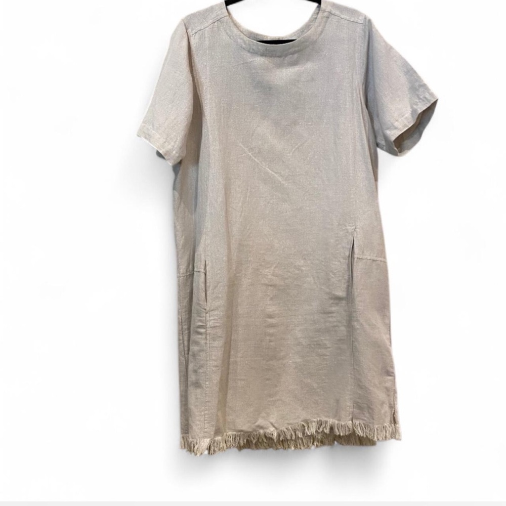 Crown Linen blend Beige with subtle metallic Short Sleeve Dress - Picture 2 of 7